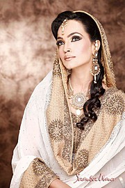 Aamina Sheikh model & actress. Photoshoot of model Aamina Sheikh demonstrating Face Modeling.Face Modeling Photo #122894