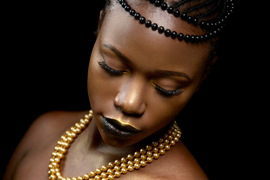 Abigael Yimbo model. Abigael Yimbo demonstrating Face Modeling, in a photoshoot by Antony Trivet with makeup done by Daughty Artistry.model: Abigael YimboFashion Stylists : Dorothy G MbaabuMakeup Artist : Daughty Artistryphotographer: Antony Trivet