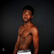Aibangbe Gideon model (μοντέλο). Photoshoot of model Aibangbe Gideon demonstrating Body Modeling.Body Modeling Photo #220394