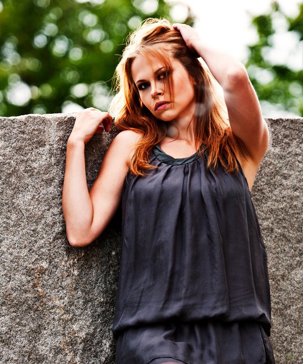 Aimee Loraine model (modell). Photoshoot of model Aimee Loraine demonstrating Face Modeling.Face Modeling Photo #92761