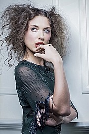 Aleksandra Vye model. Photoshoot of model Aleksandra Vye demonstrating Face Modeling.Face Modeling Photo #178981