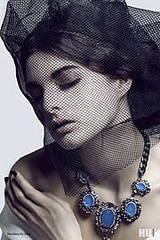 Alessandra Velia model (modèle). Photoshoot of model Alessandra Velia demonstrating Face Modeling.NecklaceFace Modeling Photo #103408