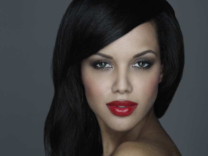 Amina Malakona model. Photoshoot of model Amina Malakona demonstrating Face Modeling.Face Modeling Photo #75444