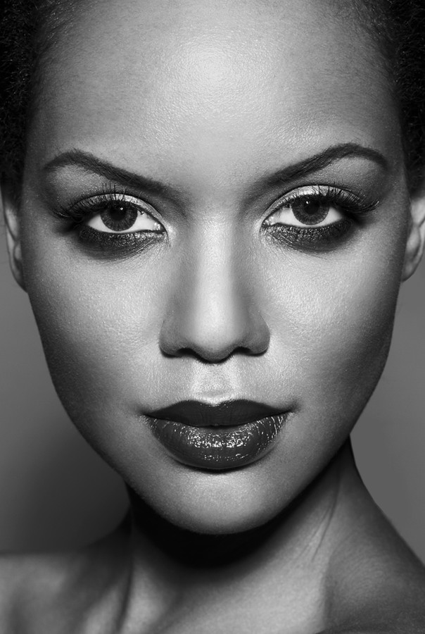 Amina Malakona model. Photoshoot of model Amina Malakona demonstrating Face Modeling.Face Modeling Photo #75446
