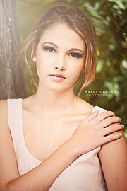 Amy Kemp Rank model. Photoshoot of model Amy Kemp Rank demonstrating Face Modeling.Face Modeling Photo #102575