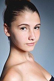 Amy Kemp Rank model. Photoshoot of model Amy Kemp Rank demonstrating Face Modeling.Face Modeling Photo #102579