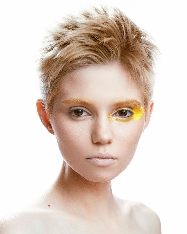 Ana Maria Ilinca model. Ana Maria Ilinca demonstrating Face Modeling, in a photoshoot with Makeup done by Ema Uta.makeup: Ema UtaFace Modeling Photo #200620