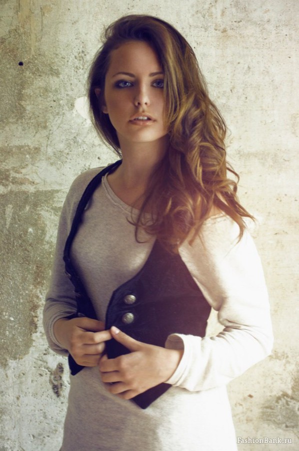 Anastasia Bondareva model (модель). Photoshoot of model Anastasia Bondareva demonstrating Face Modeling.Face Modeling Photo #102946