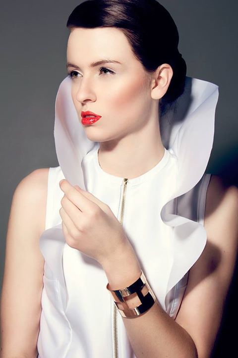 Anna Vega model. Photoshoot of model Anna Vega demonstrating Face Modeling.BraceletFace Modeling Photo #102755