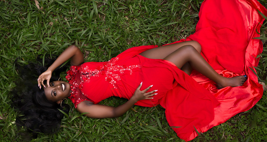 Antony Trivet fashion portraiture wedding. Work by photographer Antony Trivet demonstrating Fashion Photography in a photo-session with the model Cynthia Wanjiru.Model : Cynthia WanjiruFashion Stylist : Sly Sylvia MarieMakeup Artist : Glam Girl Sly