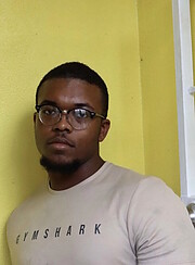 Ar Mon Ee Eld Ridge model actor artist. Photoshoot of model Armani Eldridge demonstrating Face Modeling.Face Modeling Photo #248862