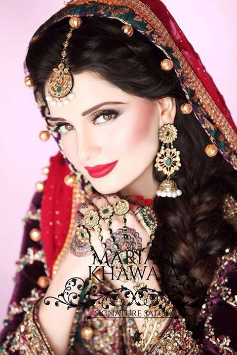 Armeena Rana Khan model &amp; actress. Photoshoot of model Armeena Rana Khan demonstrating Face Modeling.Face Modeling Photo #122912