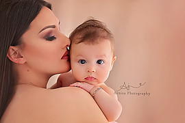 Arnisa Skapi photographer (fotografe). Work by photographer Arnisa Skapi demonstrating Baby Photography.Baby Photography Photo #220771
