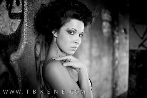 Ashley Rene Miller model. Photoshoot of model Ashley Rene Miller demonstrating Face Modeling.Face Modeling Photo #109044