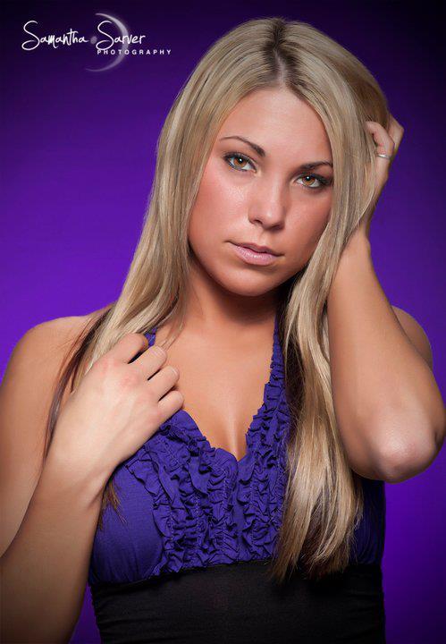 Ashley Sarina Hoffmann fitness model. Photoshoot of model Ashley Sarina Hoffmann demonstrating Face Modeling.Face Modeling Photo #104690