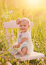 Sweet Bloom Photography is a natural light photography studio located in the antique district of Waynesville, Ohio. We specialize in newborn