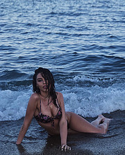 Belinda Dragoti model & show girl. Photoshoot of model Belinda Dragoti demonstrating Body Modeling.Body Modeling Photo #221283