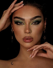 Belinda Dragoti model & show girl. Photoshoot of model Belinda Dragoti demonstrating Face Modeling.Face Modeling Photo #246955