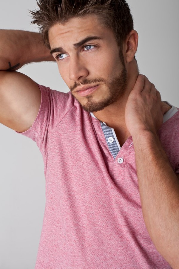Benji Taylor model. Photoshoot of model Benji Taylor demonstrating Face Modeling.Face Modeling Photo #93312