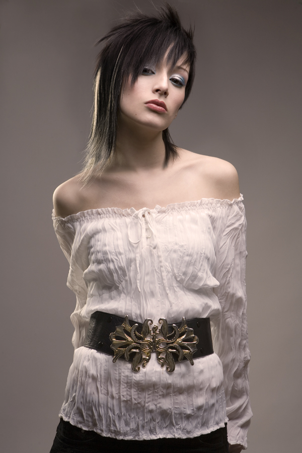 Bryanna Nova model. Photoshoot of model Bryanna Nova demonstrating Face Modeling.Face Modeling Photo #102834