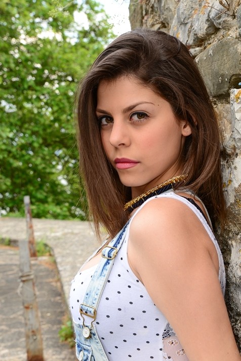 Catherine Dimou model (Κατερίνα Δήμου μοντέλο). Photoshoot of model Catherine Dimou demonstrating Face Modeling.Face Modeling Photo #110102