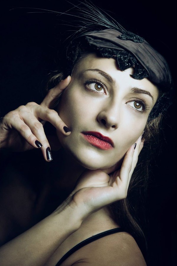 Chantal Lamour model. Photoshoot of model Chantal Lamour demonstrating Face Modeling.Face Modeling Photo #102851