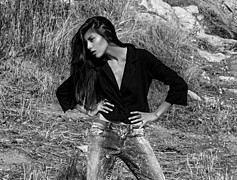 Chara Lampropoulou model (Χαρά Λαμπροπούλου μοντέλο). Chara Lampropoulou demonstrating Fashion Modeling, in a photoshoot by Ariadne Drandake.Photographer: Ariadne DrandakeFashion Modeling Photo #167916