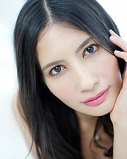 Chloe Jun model. Photoshoot of model Chloe Jun demonstrating Face Modeling.Face Modeling Photo #195228