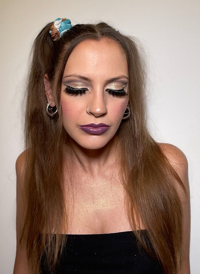 Dafni Papazoglou makeup artist (μακιγιέρ). Work by makeup artist Dafni Papazoglou demonstrating Fashion Makeup.Fashion Makeup Photo #237136