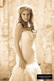 Dimitris Skarvelis is an established wedding photographer in Cyprus and runs his own photography studio in the center of Pafos. He is specia