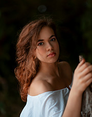 Eleni Klimi model (μοντέλο). Photoshoot of model Eleni Klimi demonstrating Face Modeling.Fire portrait!Click by Dimou AthanasiosFace Modeling Photo #239629