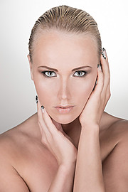 Elina Leskinen model. Elina Leskinen demonstrating Face Modeling, in a photoshoot by Uupi Tirronen.Photographer: Uupi tirronenFace Modeling Photo #97078