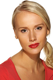 Elina Leskinen model. Photoshoot of model Elina Leskinen demonstrating Face Modeling.Face Modeling Photo #97083
