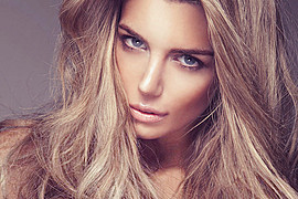 Elle Liberachi model. Photoshoot of model Elle Liberachi demonstrating Face Modeling.Face Modeling Photo #109931
