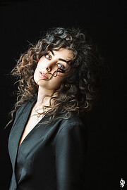 Elnaz Khosrofar model. Photoshoot of model Elnaz Khosrofar demonstrating Face Modeling.Face Modeling Photo #236688