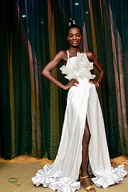 Eniitan Oluwadamilola Adeyemi model. Photoshoot of model Eniitan Oluwadamilola Adeyemi demonstrating Fashion Modeling.Fashion Modeling Photo #235729
