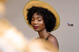 Eniitan Oluwadamilola Adeyemi model. Photoshoot of model Eniitan Oluwadamilola Adeyemi demonstrating Face Modeling.Face Modeling Photo #235897