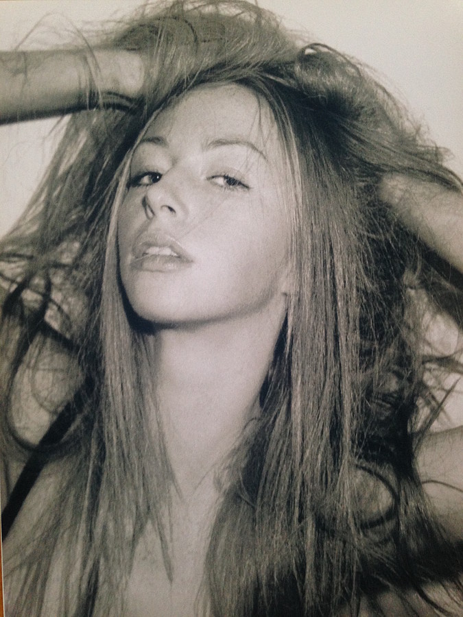 Erika Lucas model. Photoshoot of model Erika Lucas demonstrating Face Modeling.Face Modeling Photo #176780