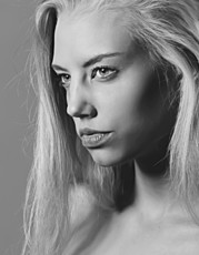 Erika Myrvik model. Photoshoot of model Erika Myrvik demonstrating Face Modeling.Face Modeling Photo #56558