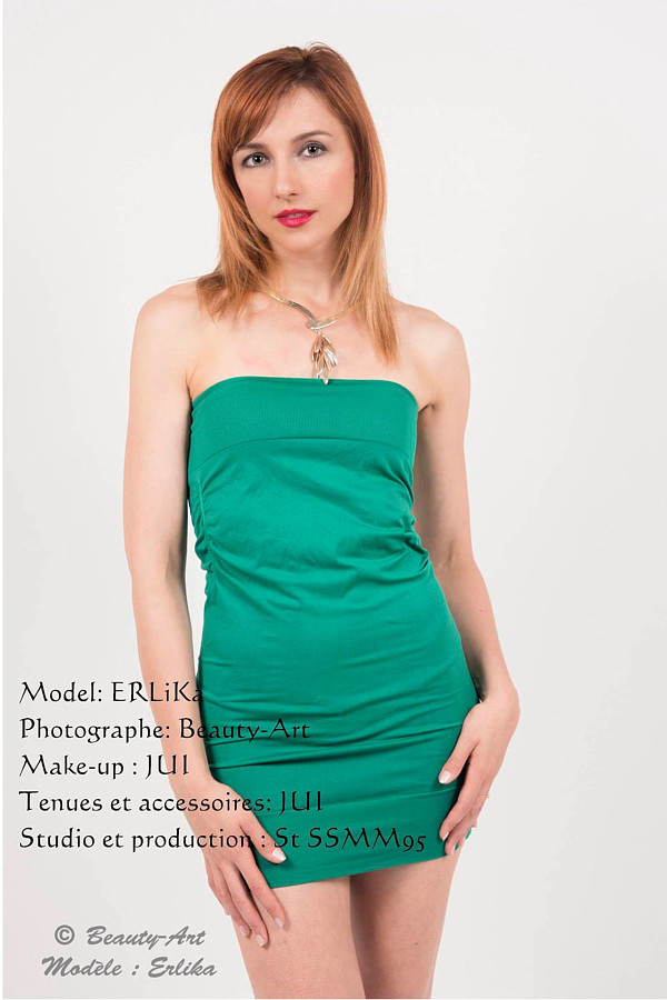 Erlika Rucinska model (mod&#232;le). Photoshoot of model Erlika Rucinska demonstrating Body Modeling.Body Modeling Photo #203260