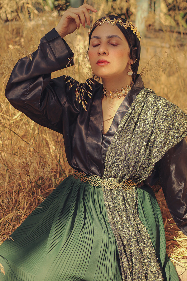 Esraa Yahia model. Photoshoot of model Esraa Yahia demonstrating Face Modeling.Face Modeling Photo #232503