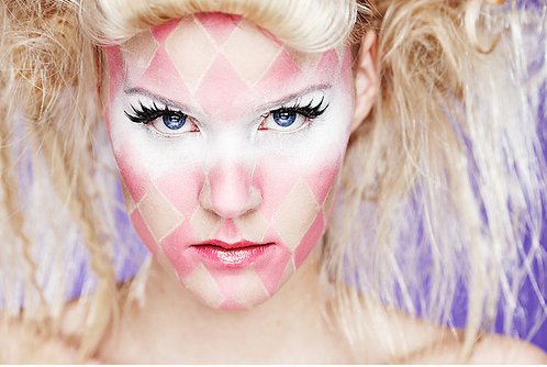 Eva Hronn Hlynsdottir makeup artist (Eva Hr&#246;nn Hlynsd&#243;ttir sminka). Work by makeup artist Eva Hronn Hlynsdottir demonstrating Creative Makeup.Creative Makeup Photo #89838