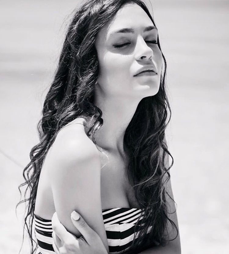 Eva Murati model (modele). Photoshoot of model Eva Murati demonstrating Face Modeling.Face Modeling Photo #171769