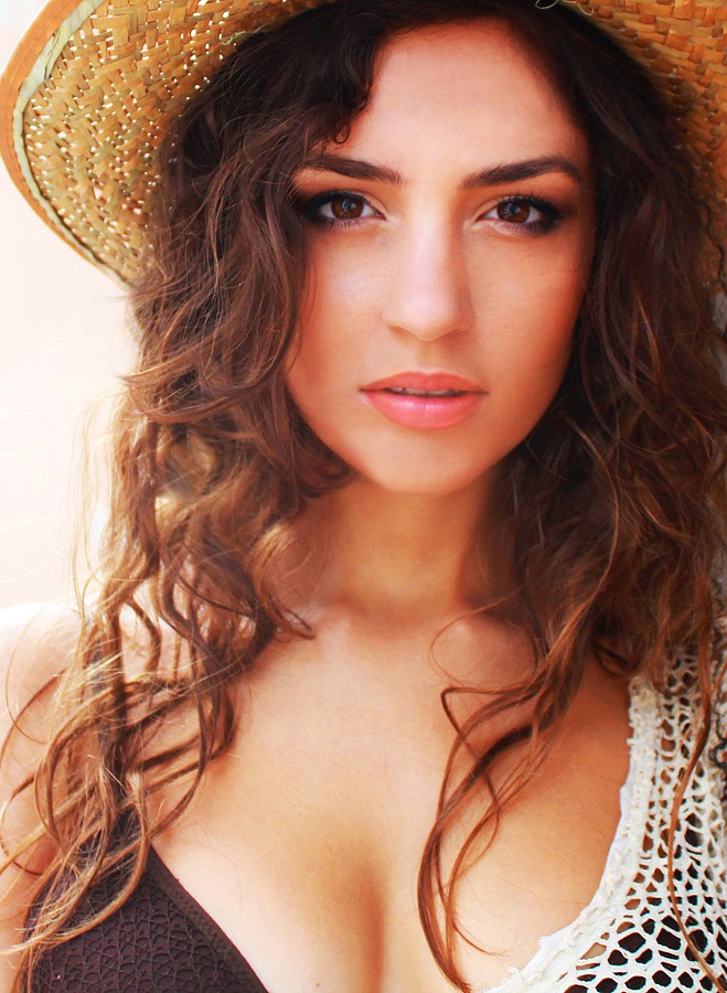 Eva Murati model (modele). Photoshoot of model Eva Murati demonstrating Face Modeling.tipare perfekte kjo vajzeFace Modeling Photo #96230