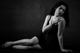 Evangelos Leivaditis photographer (φωτογράφος). Work by photographer Evangelos Leivaditis demonstrating Body Photography.The boudoir and charm photography realize by Evangelos Leivaditis at the Door- 9 photographic studio in Athens Greece, with the