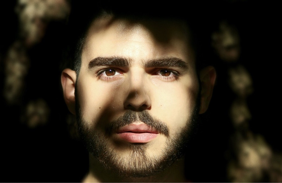 Evangelos Papagianakis model (Ευάγγελος Παπαγιαννάκης μοντέλο). Photoshoot of model Evangelos Papagianakis demonstrating Face Modeling.Face Modeling Photo #201539