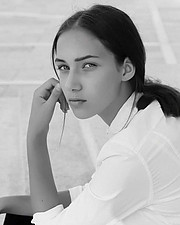 Evgenia Massalski model. Photoshoot of model Evgenia Massalski demonstrating Face Modeling.Face Modeling Photo #216461
