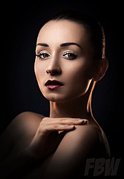 Ewa Paczkowska model & makeup artist. Ewa Paczkowska demonstrating Face Modeling, in a photoshoot by Marian Wodzisz.Photographer: Marian WodziszMUA: Dorota OzarowskaFace Modeling Photo #129205