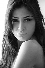 Francesca Sheryl De Luca model (modella). Photoshoot of model Francesca Sheryl De Luca demonstrating Face Modeling.Face Modeling Photo #120442