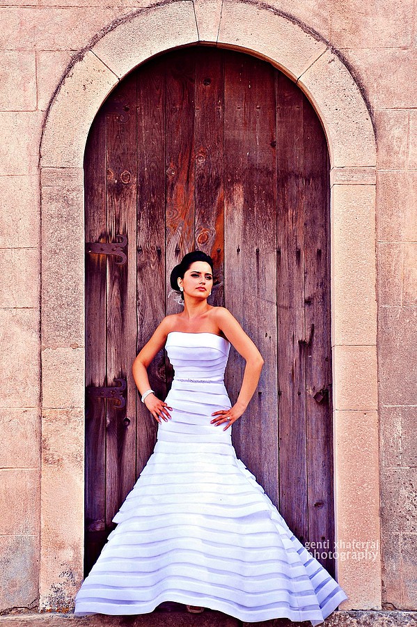Genti Xhaferraj photographer (fotograf). Work by photographer Genti Xhaferraj demonstrating Wedding Photography.Wedding Photography Photo #127399